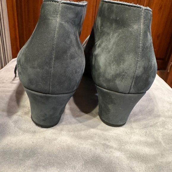 Shoes - Arche LN, light grey suede booties with laces, EU size 41, light wear - Picture 7 of 7